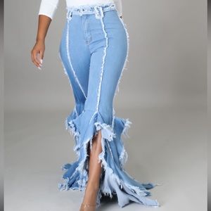 BRAND NEW WITH TAG flared bottom jeans